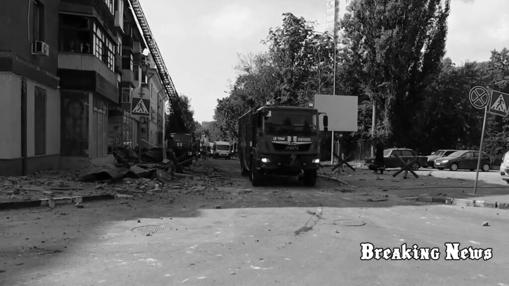 Окупанти обстріляли центр Харкова з артилерії, у місті пожежа, є загиблі та поранені