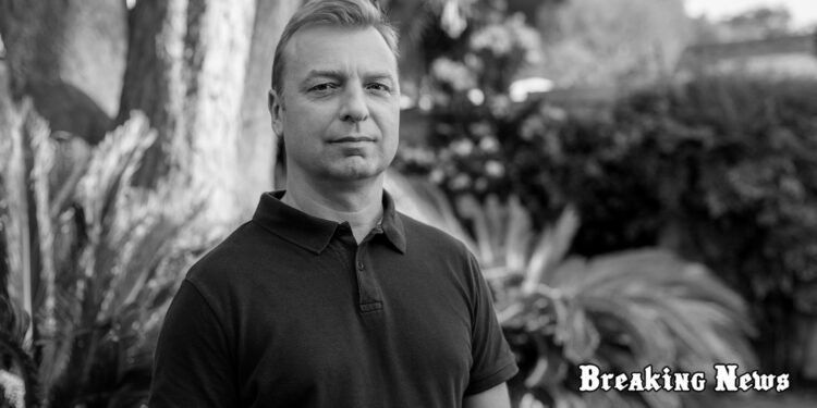 Якщо буде потрібно, російське ТБ розкаже, що "не дуже й хотілось" мати Крим, - політолог Розумний