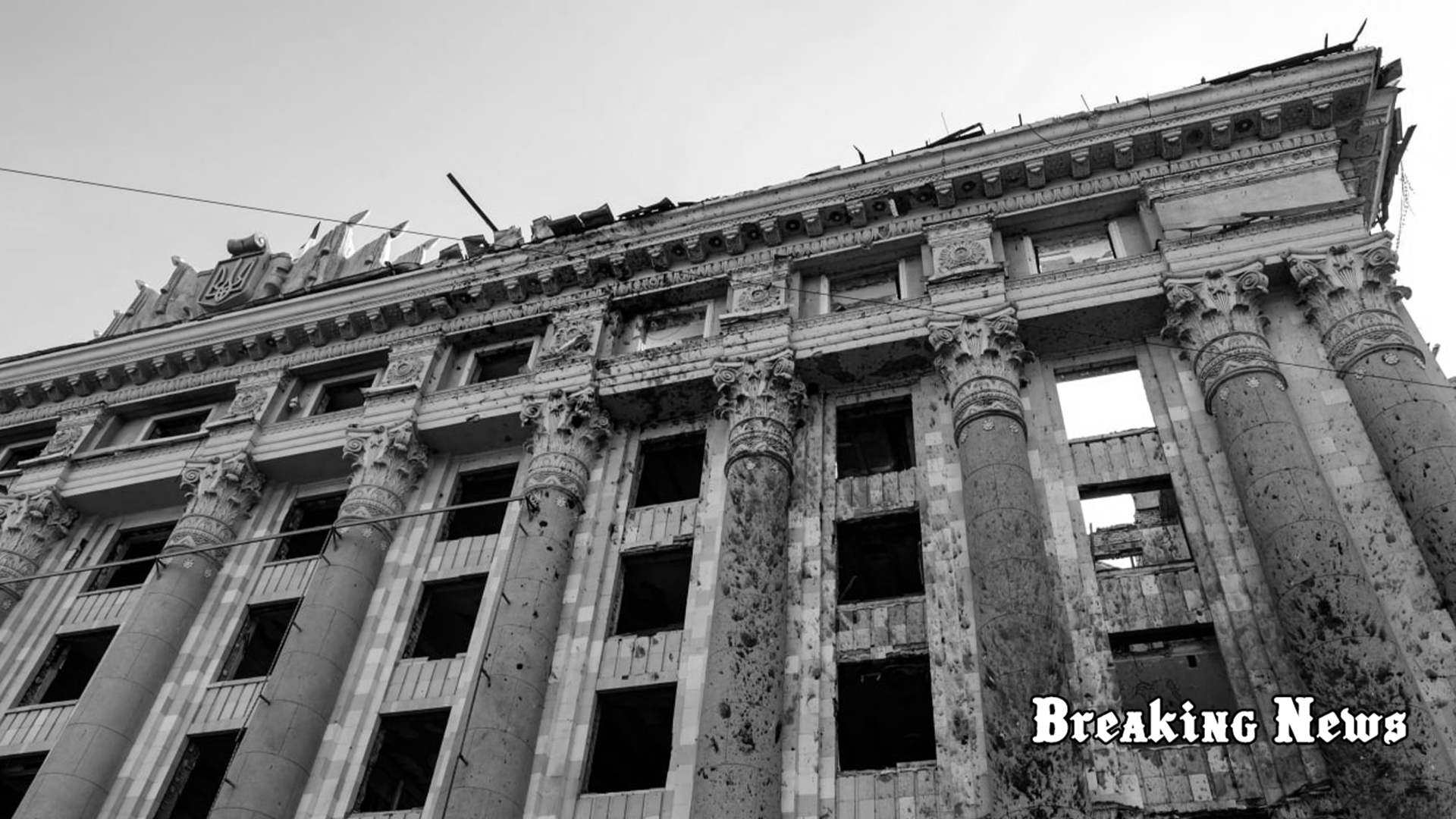 Ракети вибухнули біля будівлі ОВА: Синєгубов показав фото наслідків удару окупантів по центру Харкова