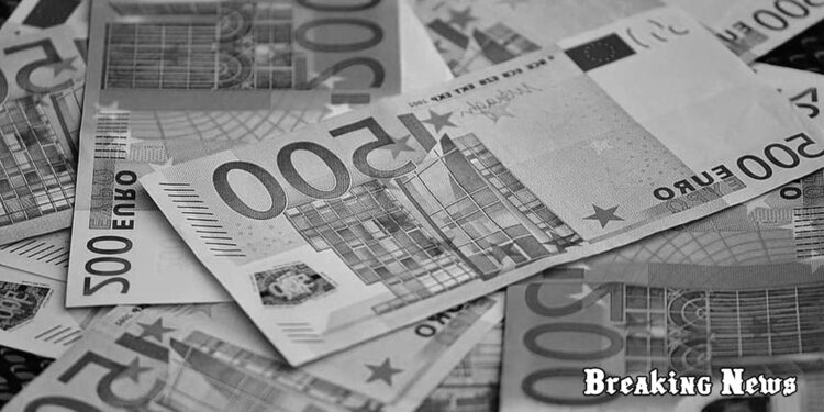 Громадянам РФ заборонили ввозити євро до Росії: Митники Фінляндії почали вилучати валюту