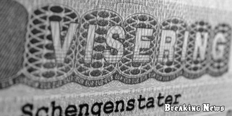 Повної заборони візового режиму між ЄС та РФ не буде, - журналіст Хотин