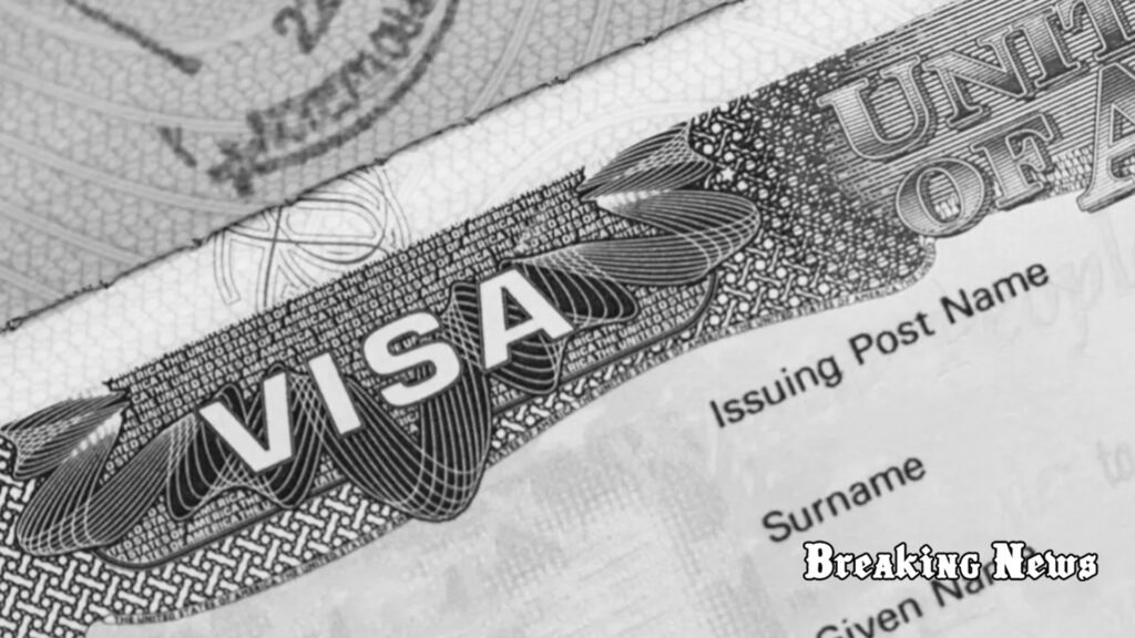 ЄС повністю призупиняє спрощений візовий режим із Росією