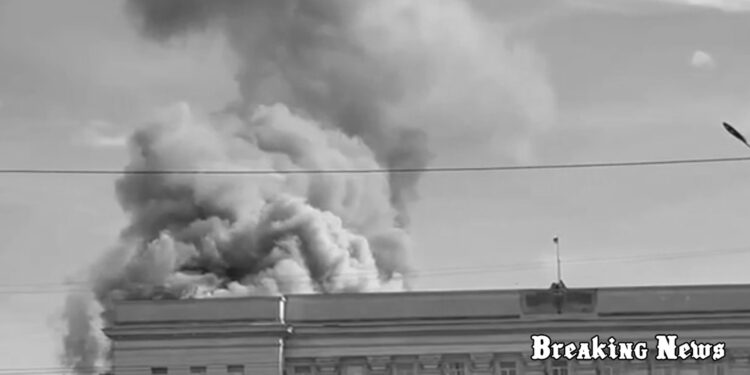 Окупанти вдарили по об’єкту критичної інфраструктури у Херсоні, частина міста без світла