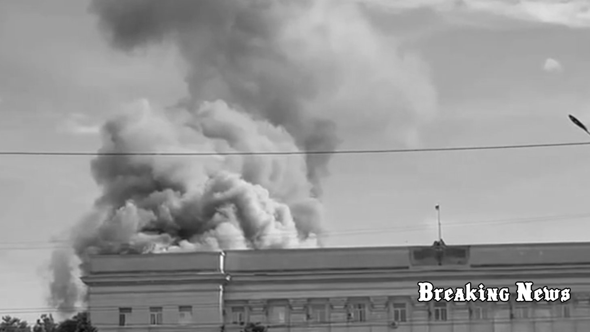 Окупанти вдарили по об’єкту критичної інфраструктури у Херсоні, частина міста без світла