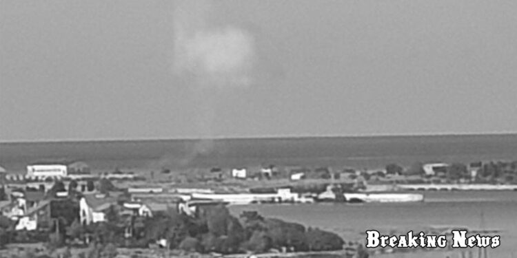 У Криму повідомляють про вибухи