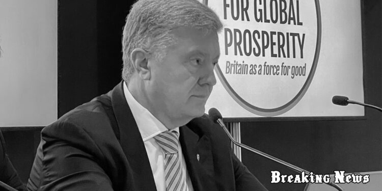 Порошенко у Великій Британії закликав дати Україні більше зброї і прискорити членство в НАТО – з путіним миру не буде