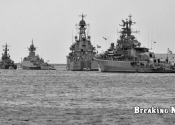 РФ вишикувала біля українських берегів 20 бойових кораблів