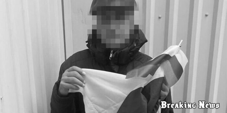 "Вибивав голоси" за приєднання до РФ – СБУ "спакувала" колаборанта