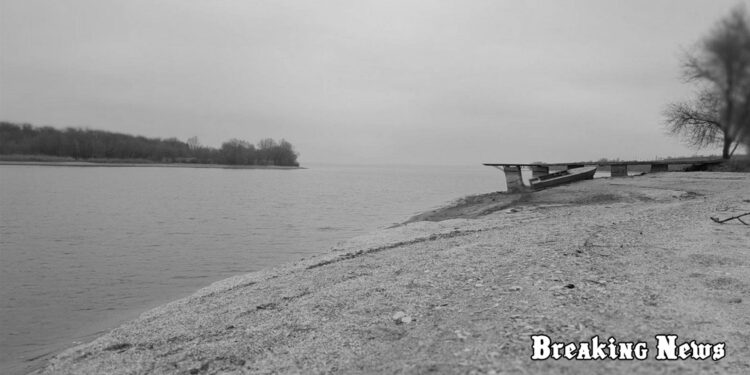 У Каховському водосховищі знижується рівень води