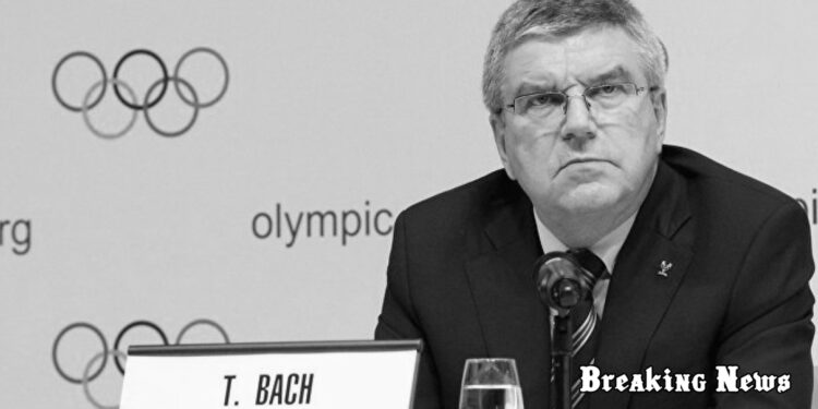 Президент МОК Бах про допуск спортсменів із Білорусі та РФ до змагань: Політика не може бути частиною змагань, карати за паспорти не треба
