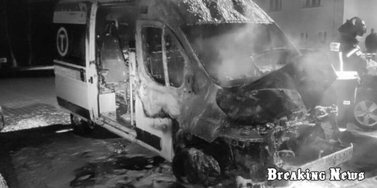 У Польщі підпалили машини швидкої допомоги, які планували надати Україні