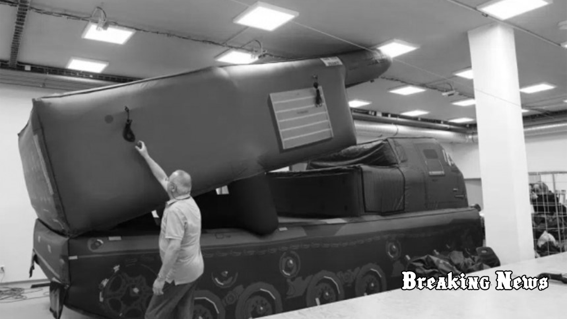 У Чехії виробляють надувні HIMARS, які вводять в оману на полі бою