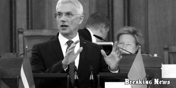 Латвія віддає Україні всі свої гелікоптери, - прем'єр Каріньш