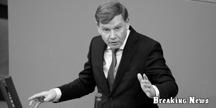 Німецький депутат Вадефуль закликав дозволити Україні удари по РФ