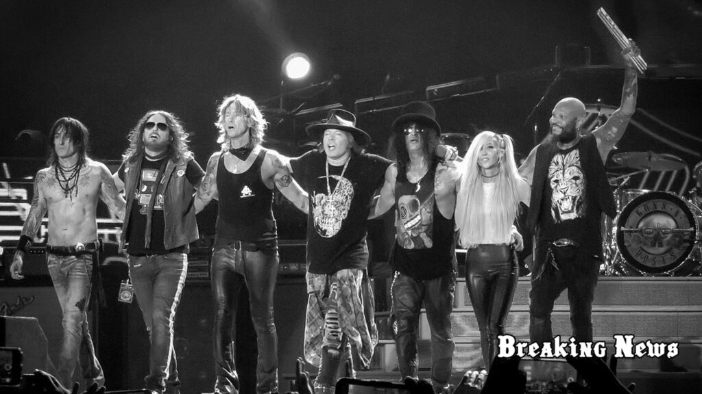 Гурт Guns N' Roses розпочав світове турне з пісні на підтримку України