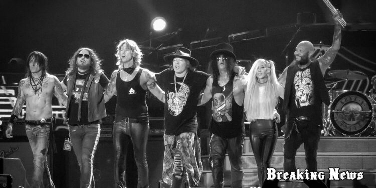 Гурт Guns N' Roses розпочав світове турне з пісні на підтримку України
