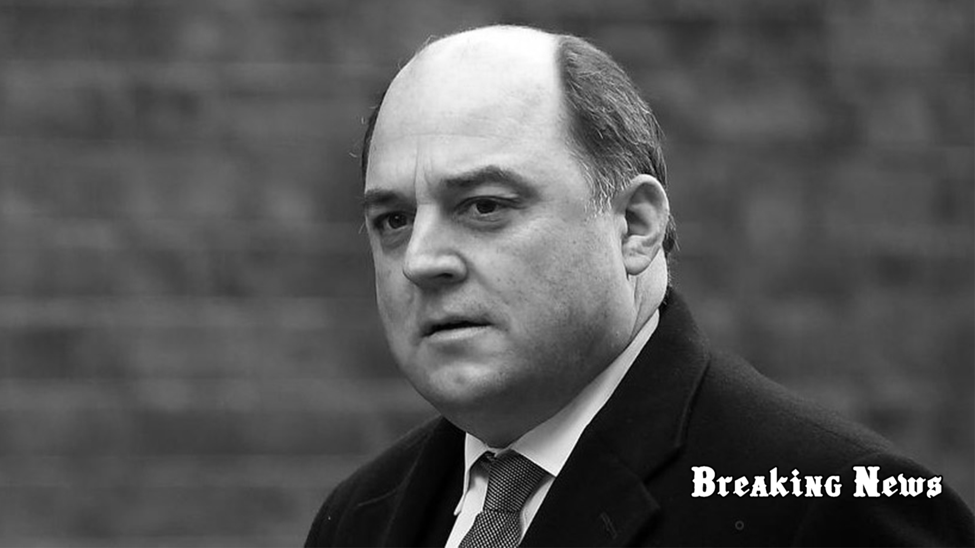 Бен Воллес висміяв Путіна за те, що він випрошував у КНДР застарілу зброю