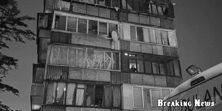 Військові РФ вночі атакували Київ: від падіння уламків ракет є руйнування, три людини загинуло, серед них двоє дітей