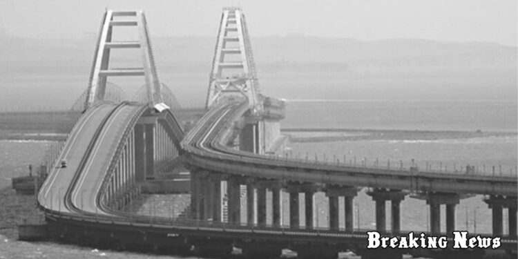 Росія посилює захист Кримського мосту, адже від нього залежить військове забезпечення окупантів на півдні України – британська розвідка