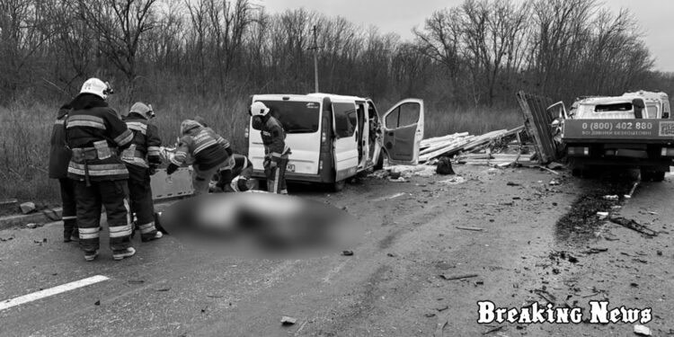 На Харківщині зіштовхнулись 3 автомобілі: внаслідок ДТП 6 людей загинули, ще 5 травмовані