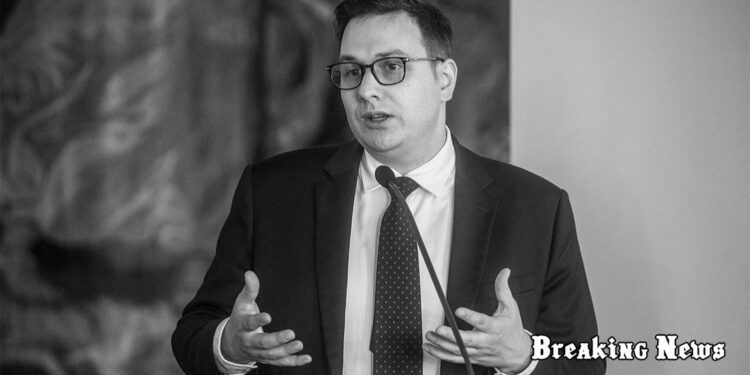 Європа має зараз допомогти Україні у "будь-який можливий спосіб", щоб уникнути війни з РФ у майбутньому, - глава МЗС Чехії Ліпавський