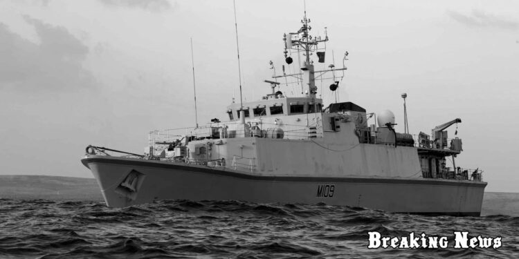Туреччина мала б пропустити подаровані Україні британські тральщики в Чорне море, - екскомандувач НАТО Ставрідіс