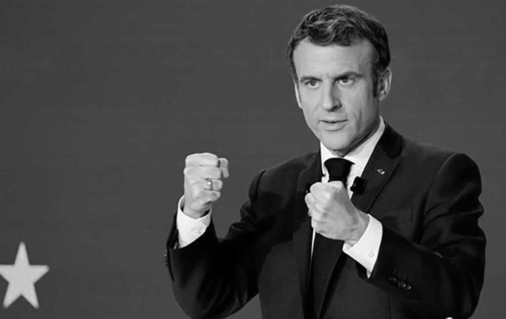 Помилково думати, що Росія зупиниться на Донбасі та в Криму, - Макрон
