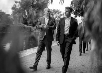 Макрон, Шольц та Туск обговорять війну в Україні - Politico