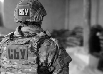 Збирав інформацію про українських військовослужбовців: у Хмельницькому затримали чиновника, який працював на ФСБ