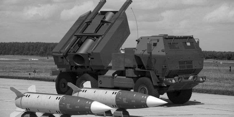 Пентагон готовий передати Україні ATACMS дальністю понад 290 км, - WSJ