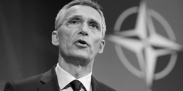 “Українцям не бракує мужності, їм бракує боєприпасів”: Столтенберг закликав пришвидшити постачання озброєнь для ЗСУ