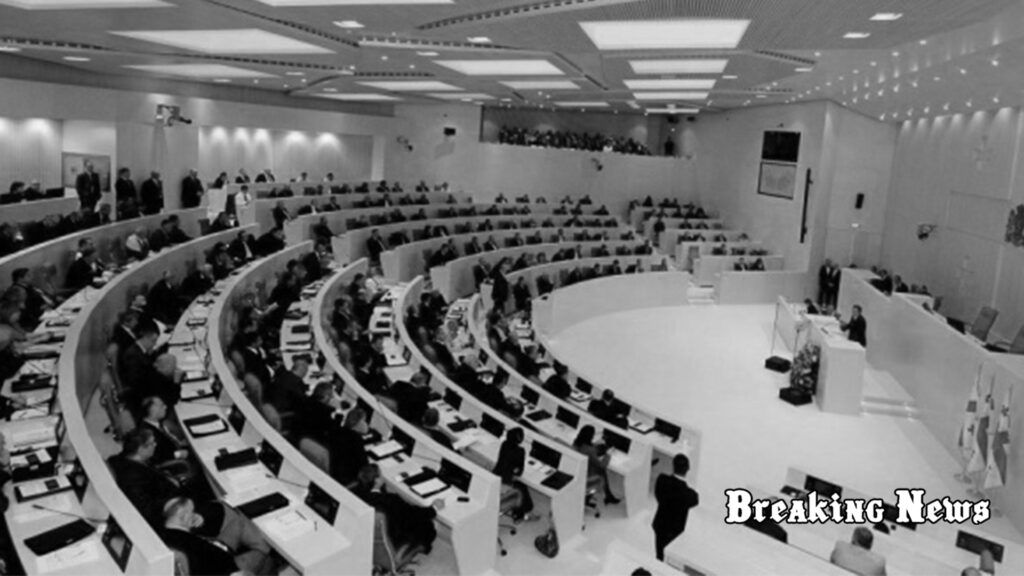 У парламенті Грузії знову сталася бійка через розгляд закону про «іноагентів»