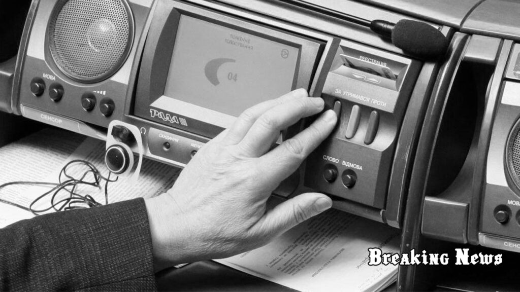 🛑 Війна весь рік, зростання пенсій і долар по 45,7 грн: у Раді зробили крок до прийняття бюджету-2026. Що в документі