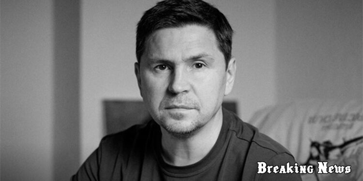 Подоляк заявив, що Зеленському варто піти на другий термін, щоб «завершити багато програм»