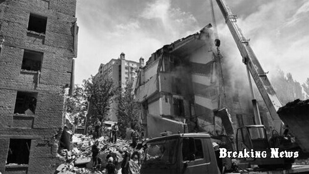 Удар по Києву: у Шевченківському районі з-під уламків будинку дістали тіла двох жінок