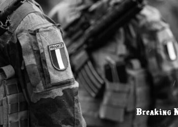 військових