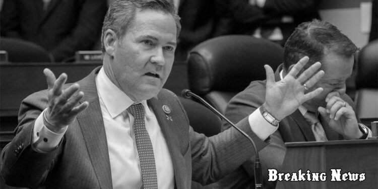 🛑Топпосадовці США на закритій зустрічі радили Трампу звільнити Волца, - Politico