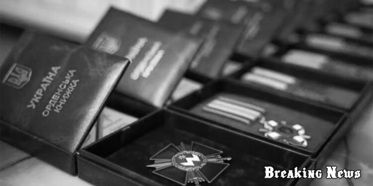 🎖️ Малюк, Петриченко, «Мадяр»: Зеленський присвоїв звання Героя України низці діячів