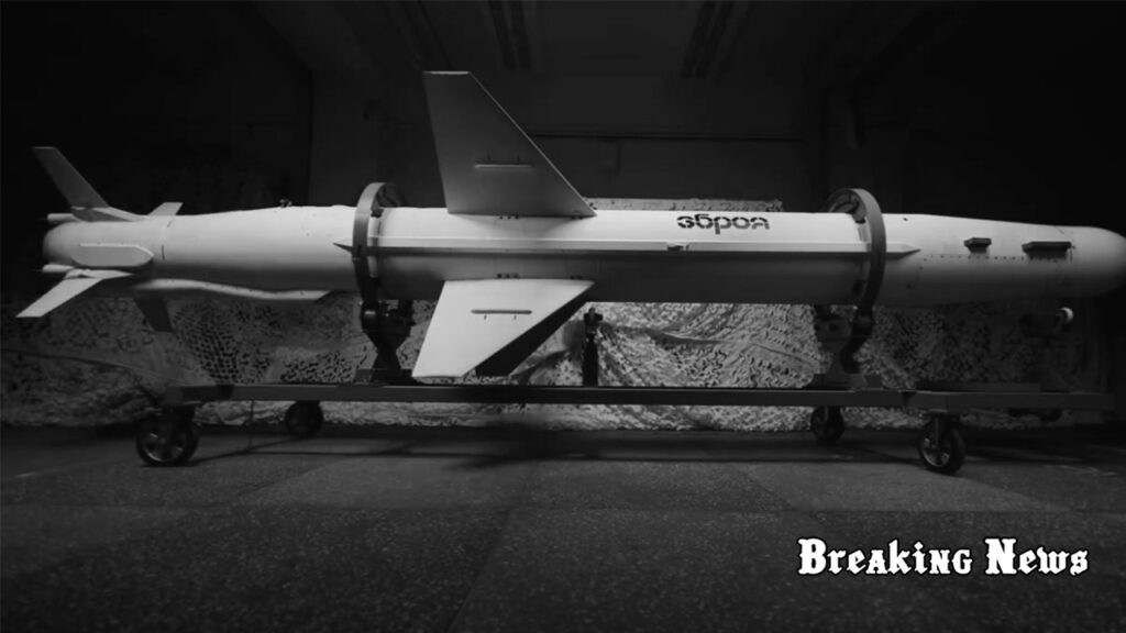🚀 Україна вперше показала “Довгий Нептун” – далекобійну версію крилатої ракети