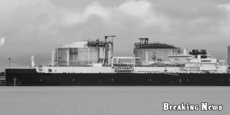 ⛽ Російські танкери з нафтою застрягли біля Індії через тиск Заходу