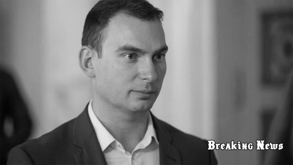 🎥 Піарники ОП Петров та Іванов, які називали критиків "ухилянтами", виявилися заброньованими на державному та приватному підприємствах, - нардеп Железняк