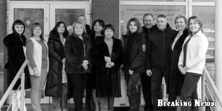 ⚡ Марина Порошенко передала генератори Дніпропетровському обласному госпіталю ветеранів війни